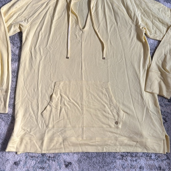 Lilly Pulitzer Butter Yellow Popover - Picture 5 of 13